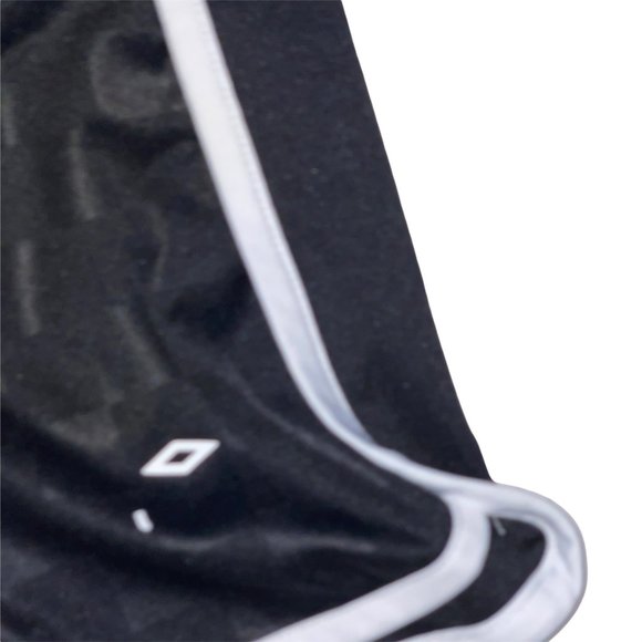 Umbro Girls Black White Stripe Shorts Size Medium 7/8 - Picture 2 of 5